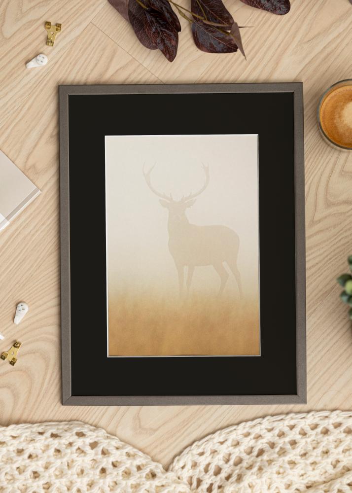 Ram med passepartou Frame Edsbyn Graphite 50x70 cm - Picture Mount Black 33x56 cm