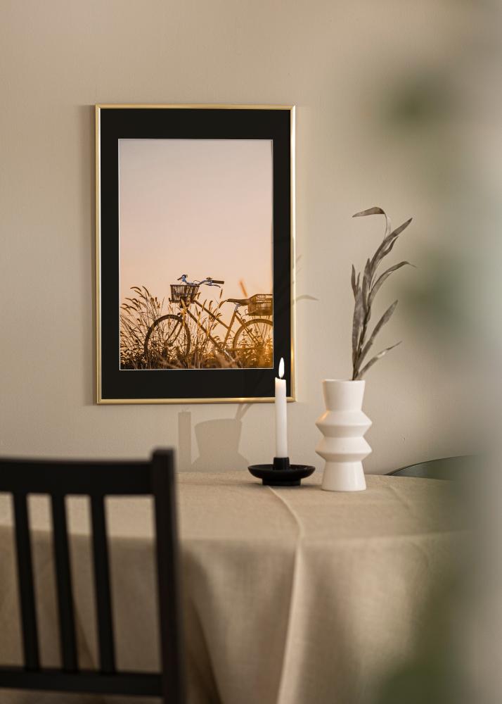 Ram med passepartou Frame New Lifestyle Shiny Gold 70x100 cm - Picture Mount Black 61x91.5 cm