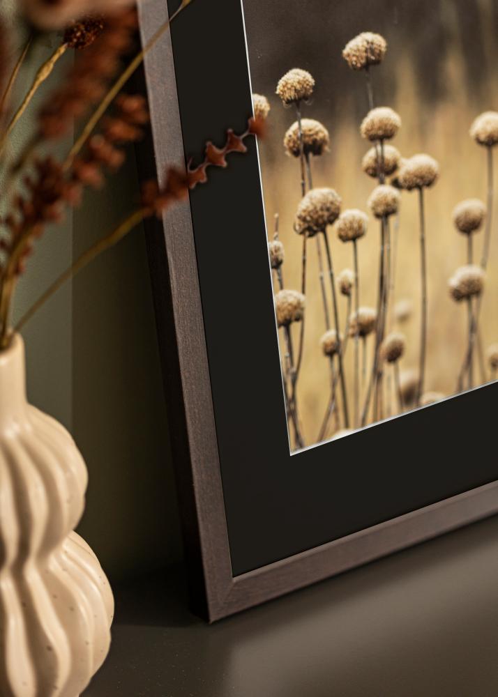 Ram med passepartou Frame Selection Walnut 70x100 cm - Picture Mount Black 62x85 cm