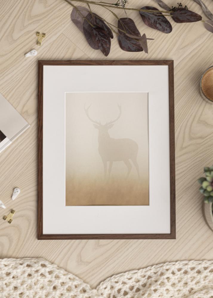 Ram med passepartou Frame Galant Walnut 40x40 cm - Picture Mount White 25x25 cm