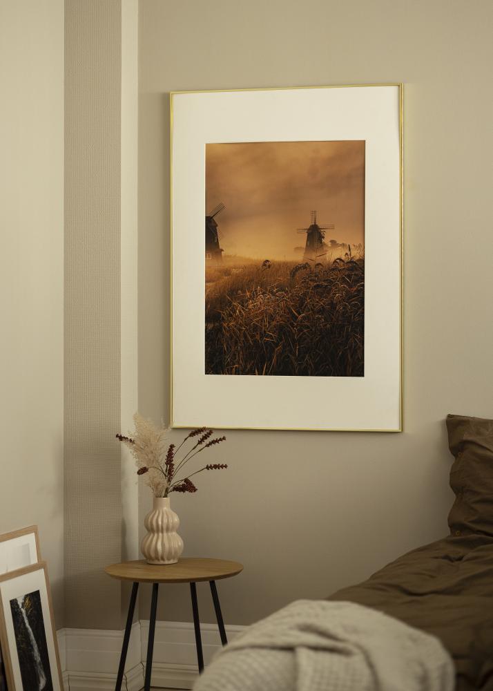 Ram med passepartou Frame Visby Shiny Gold 30x40 cm - Picture Mount White 8x12 inches